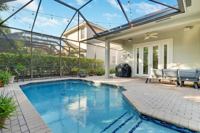 $1,149,900 | 104 Via Azurra, Jupiter, FL 33458