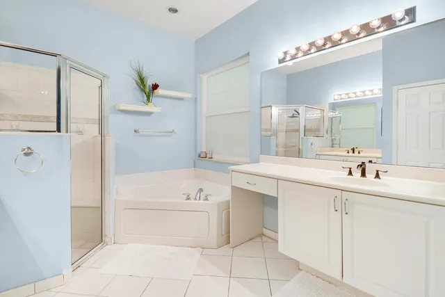 $1,149,900 | 104 Via Azurra, Jupiter, FL 33458