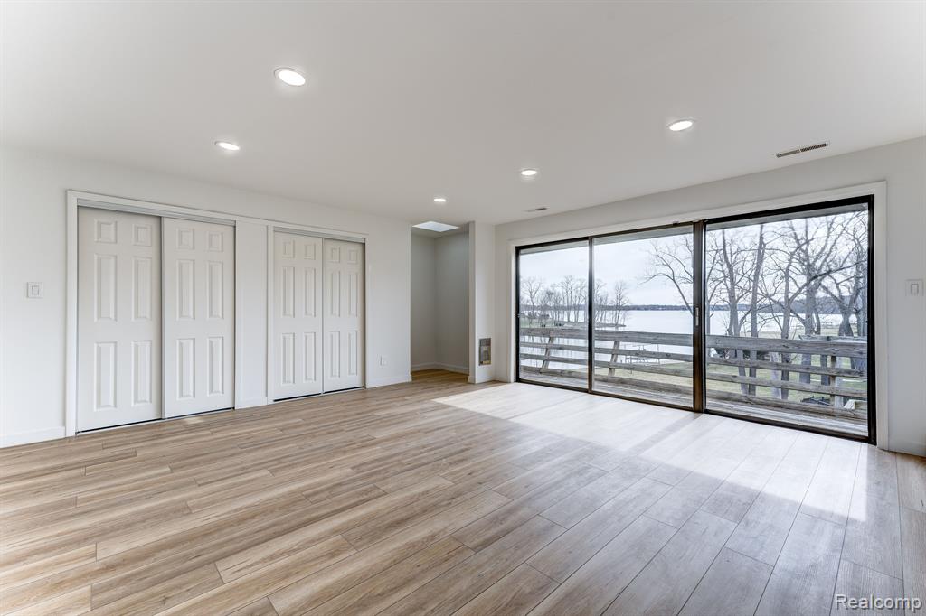 4851 Commerce Road West Bloomfield, MI 48324 - Photo 28 of 71