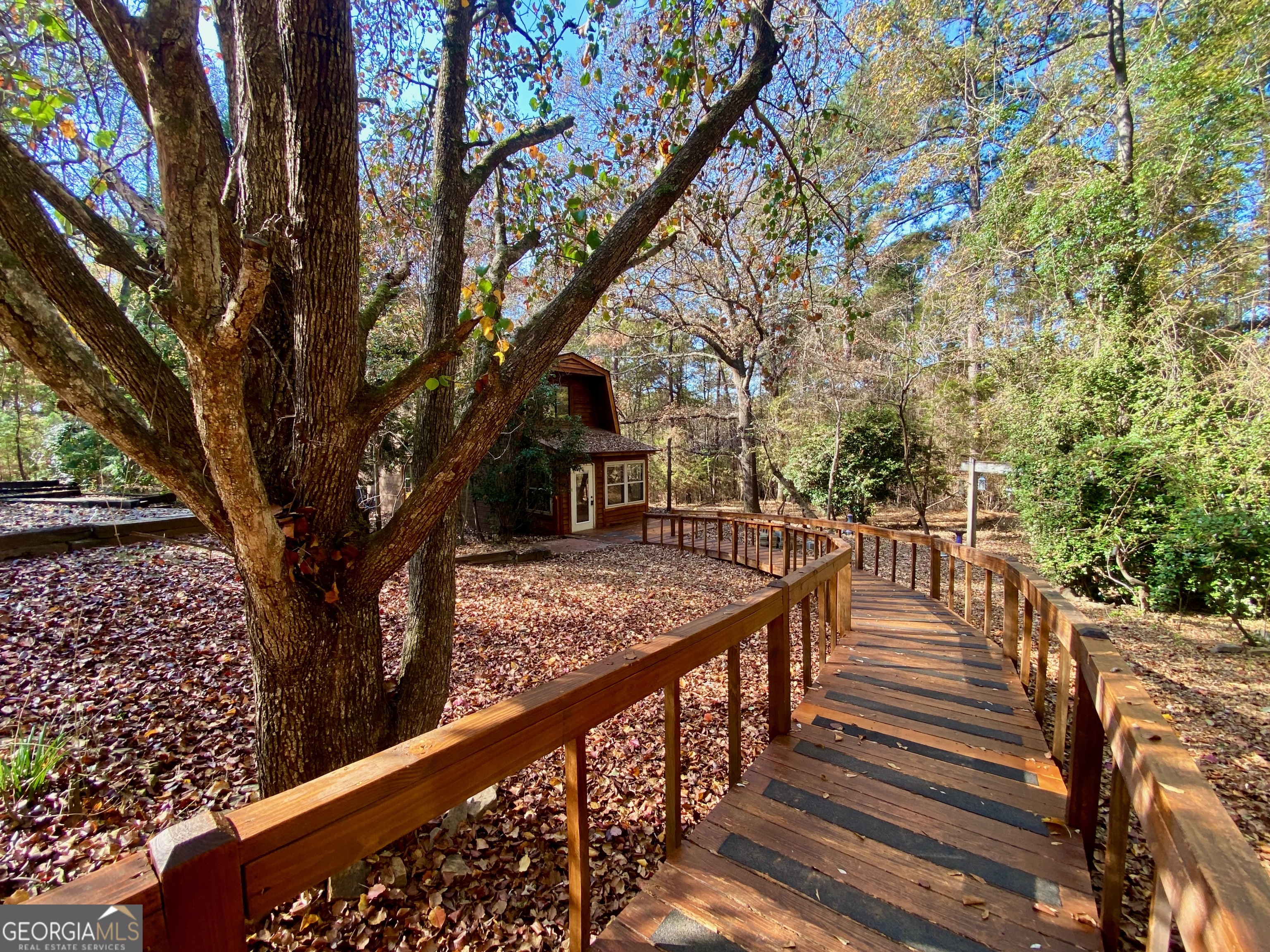 231 West Seminole Drive Byron, GA 31008 - Photo 19 of 38 a view of a house with large tree