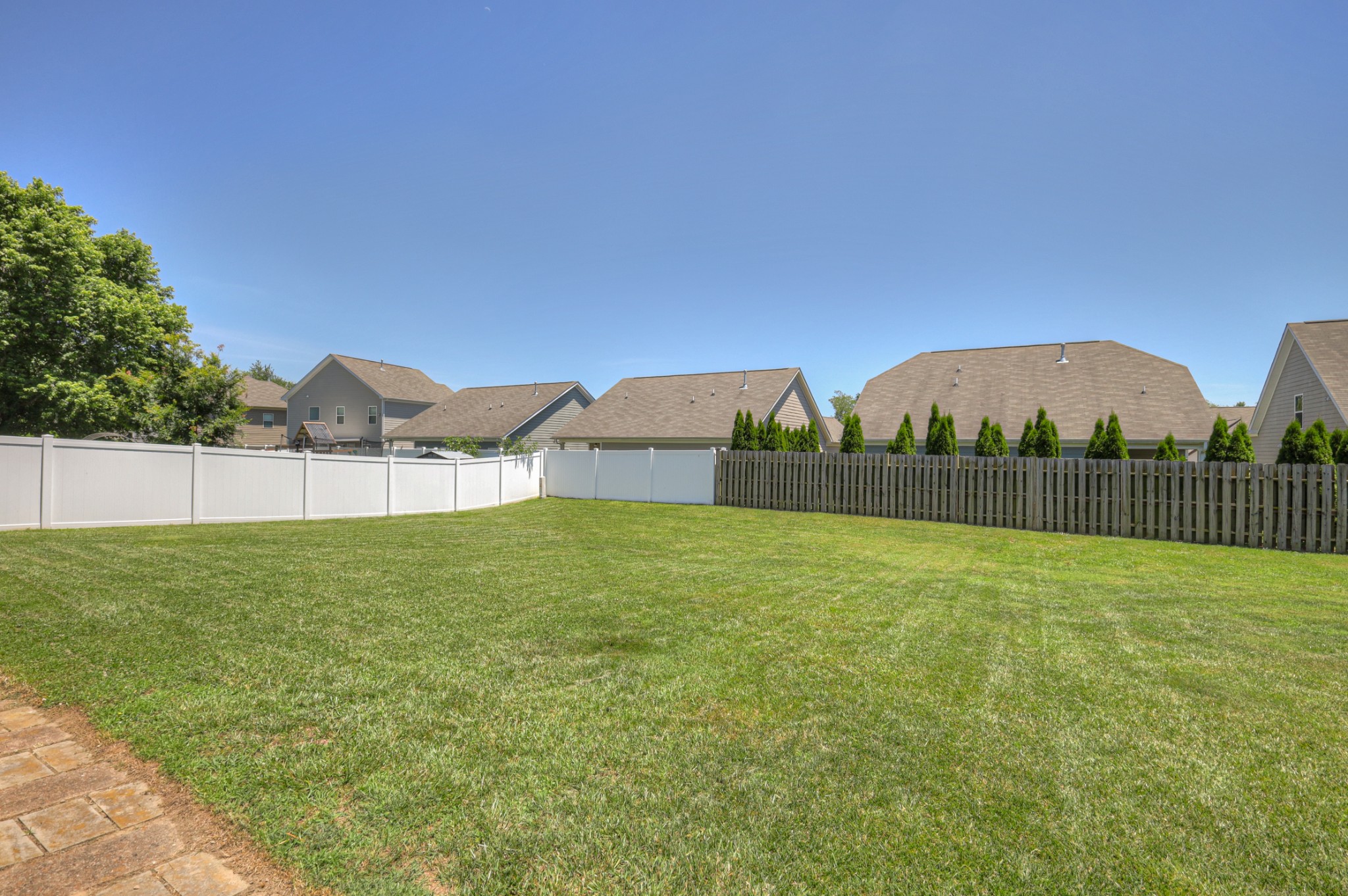 2012 Golden Court Spring Hill, TN 37174 - Photo 3 of 19 Gallery Image 3