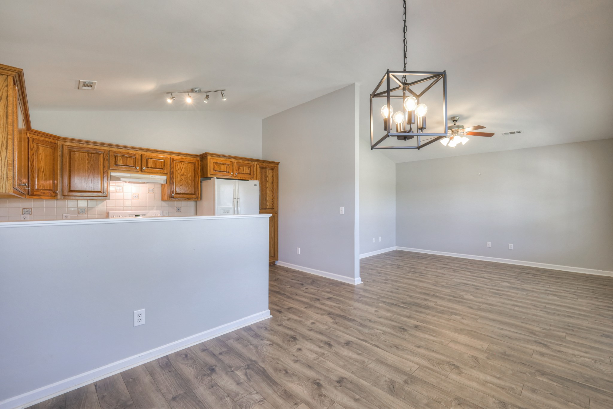 2012 Golden Court Spring Hill, TN 37174 - Photo 6 of 19 Gallery Image 6