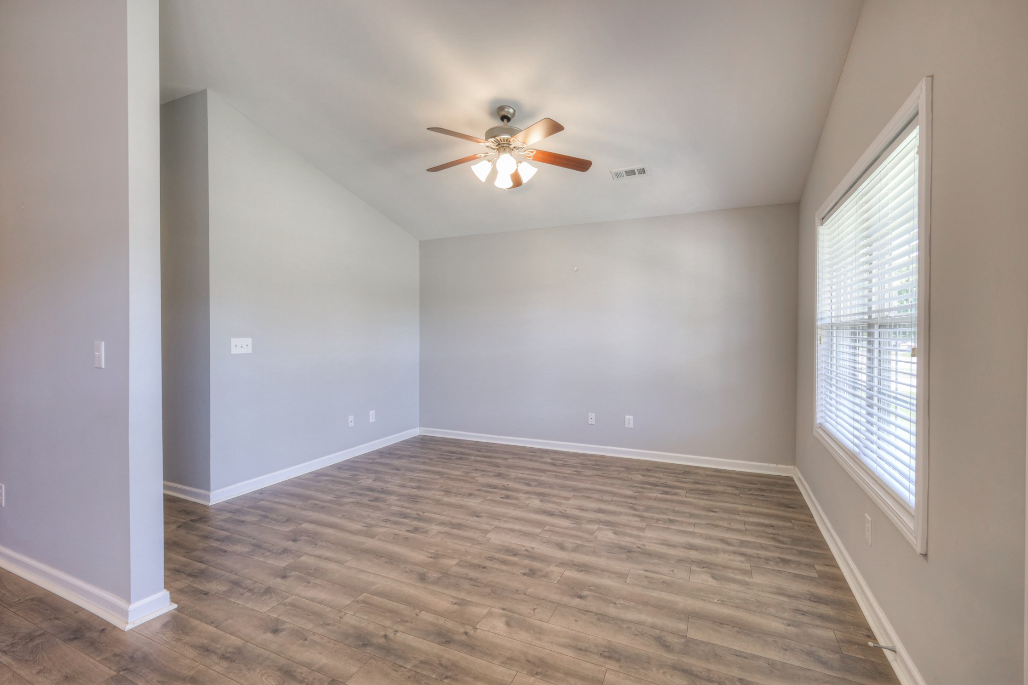 2012 Golden Court Spring Hill, TN 37174 - Photo 9 of 19 Gallery Image 9