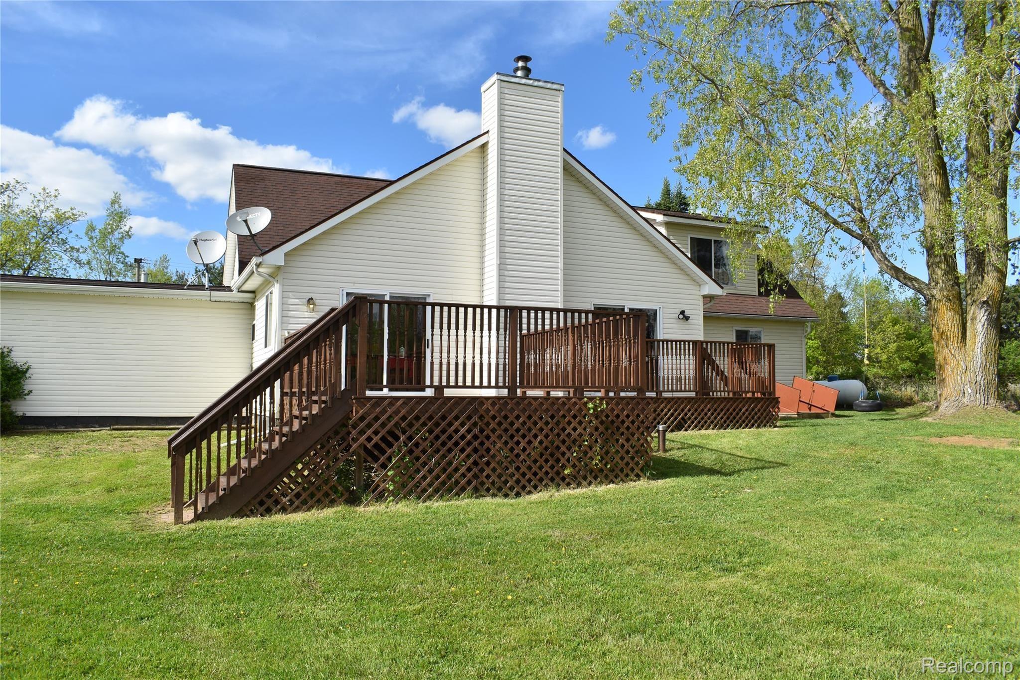 11147 Brimley Road Webberville, MI 48892 - Photo 20 of 28 Brimley back deck.JPG
