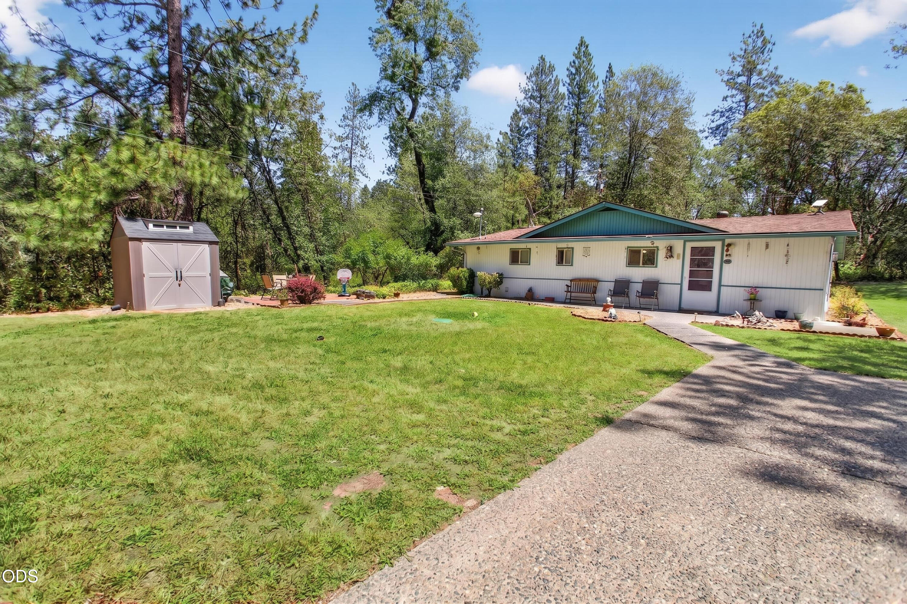 4041 Woodland Park Road Grants Pass, OR 97527 - Photo 13 of 36