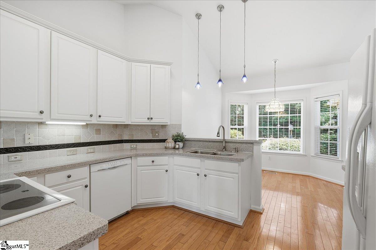 407 Roberts Road Taylors, SC 29687 - Photo 11 of 46 Gallery Image 11