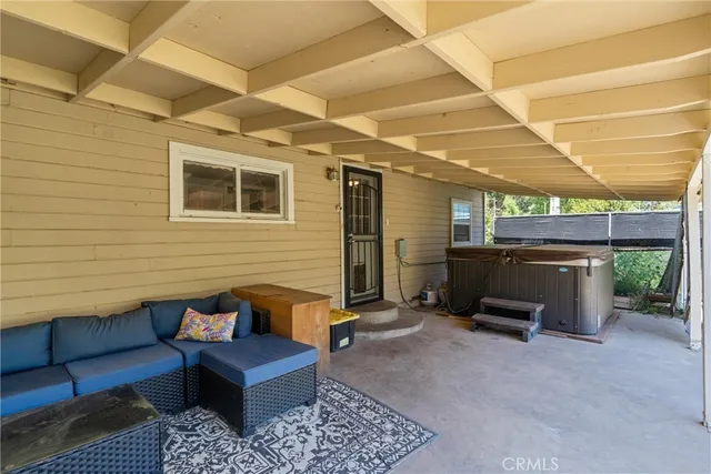 a view of a storage & utility room