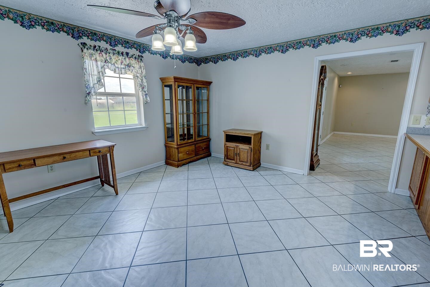 9686 County Road 65 Foley, AL 36535 - Photo 27 of 47 Breakfast Area