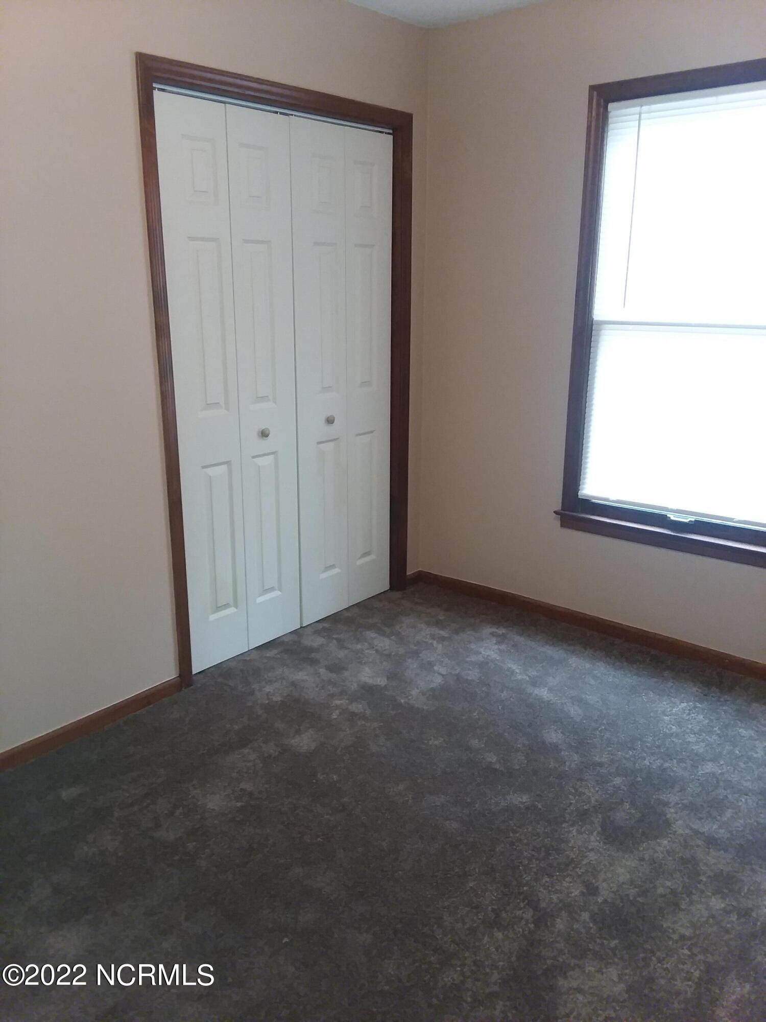 200 Rhodes Street Williamston, NC 27892 - Photo 11 of 18 Rhodes14