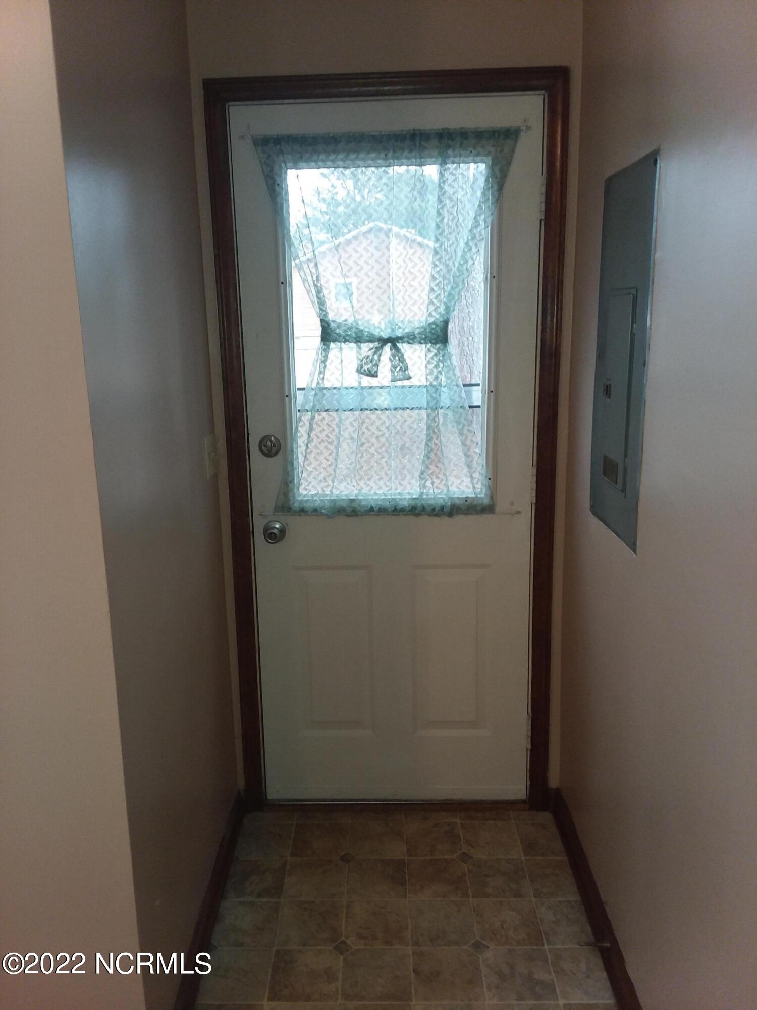 200 Rhodes Street Williamston, NC 27892 - Photo 13 of 18 Rhodes16