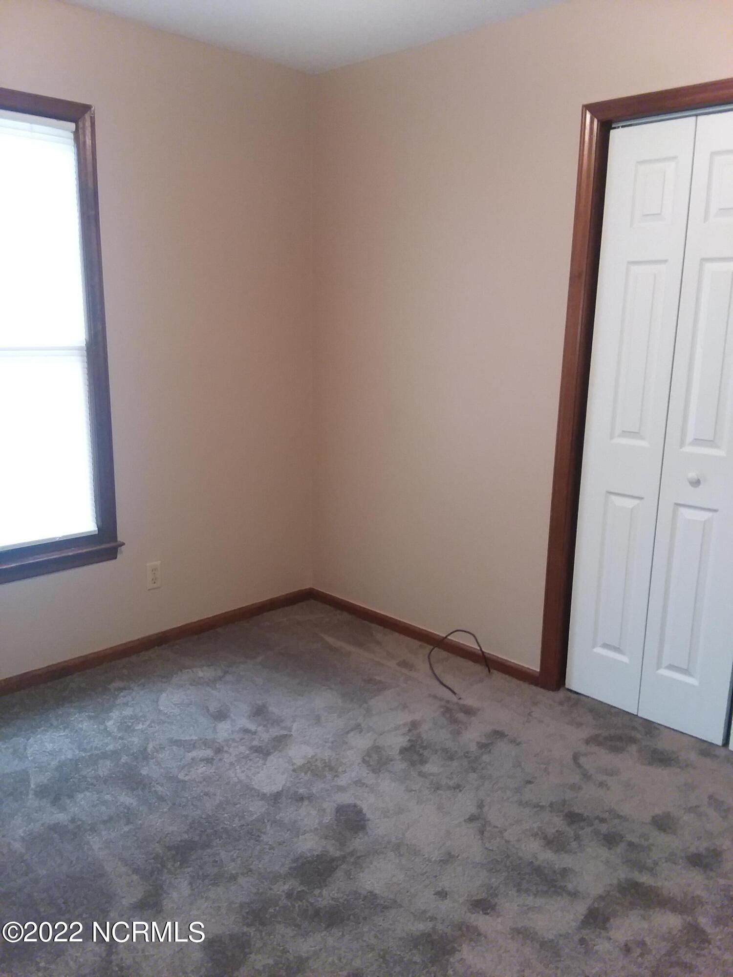 200 Rhodes Street Williamston, NC 27892 - Photo 8 of 18 Rhodes11