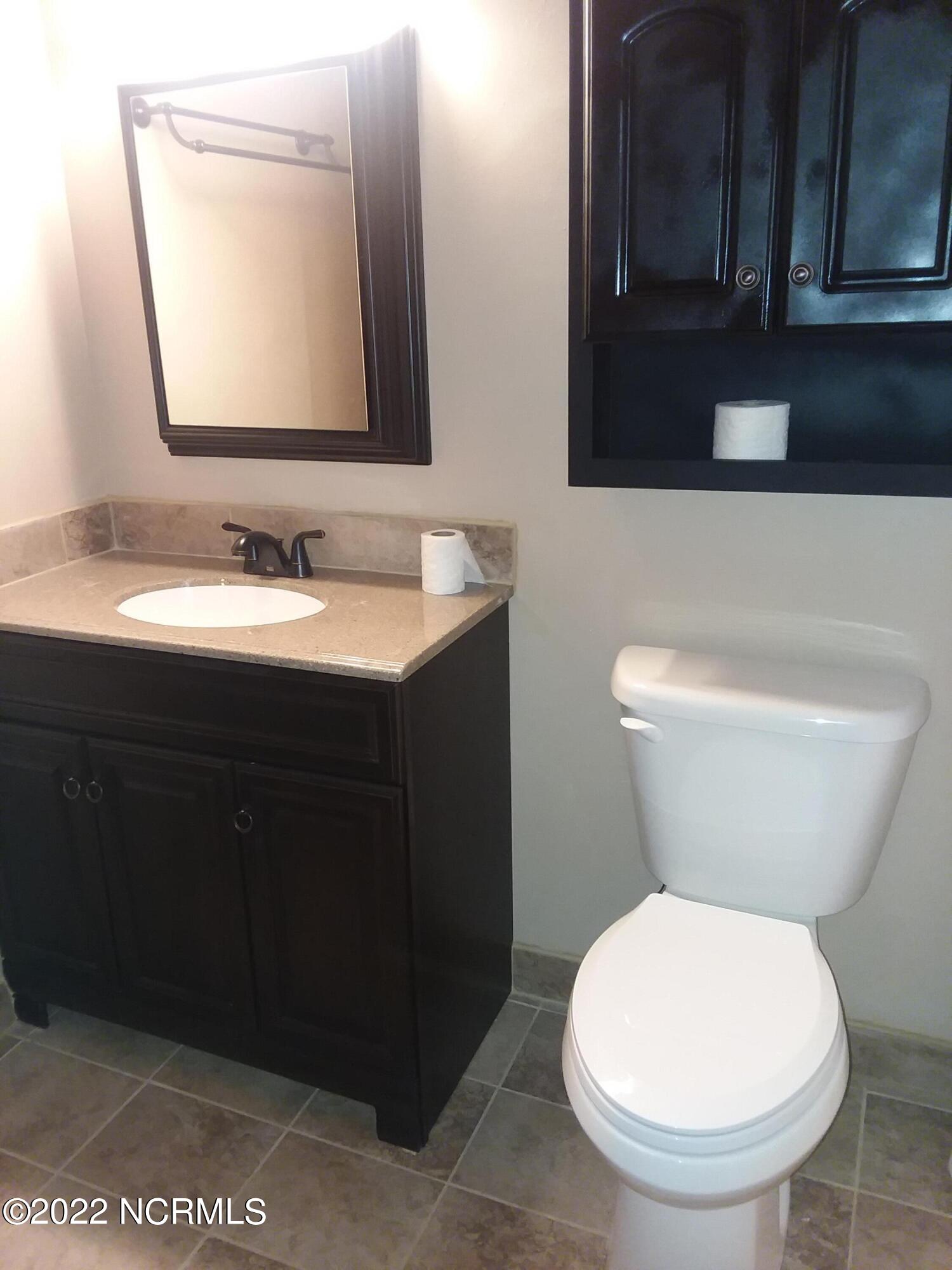 200 Rhodes Street Williamston, NC 27892 - Photo 10 of 18 Rhodes13