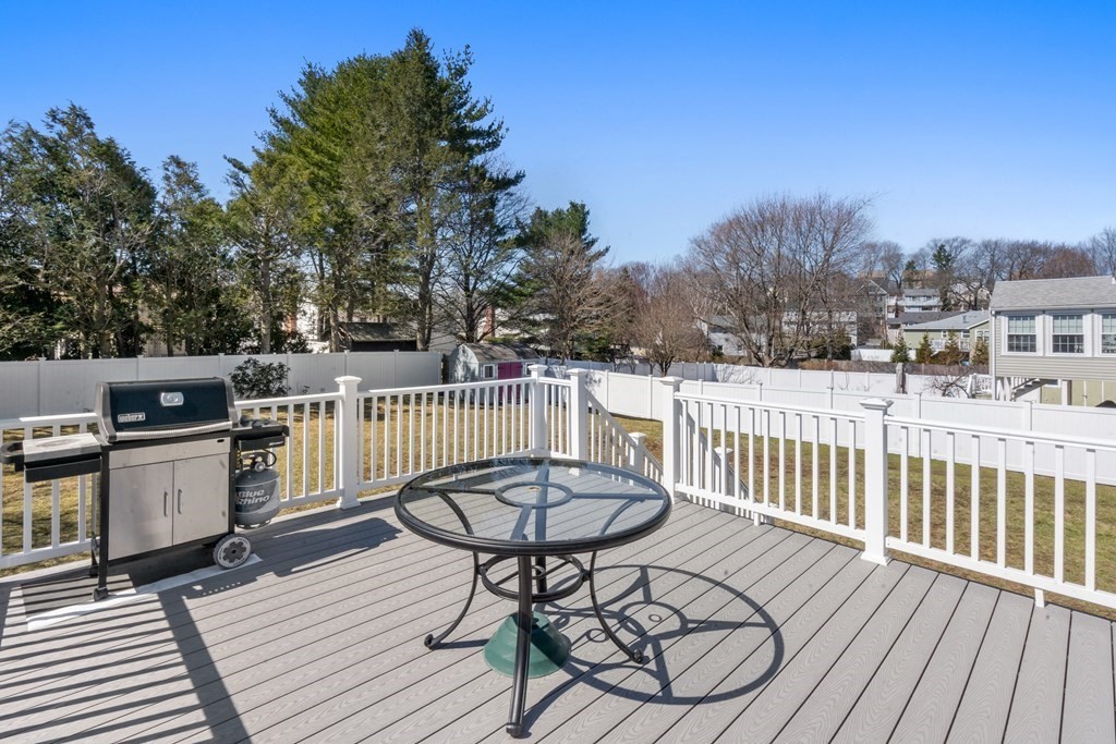 93 Briarwood Road Waltham, MA 02452 - Photo 4 of 26 Gallery Image 4