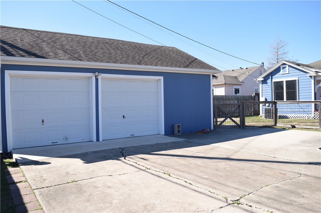701 Naples Street Corpus Christi, TX 78404 - Photo 27 of 31