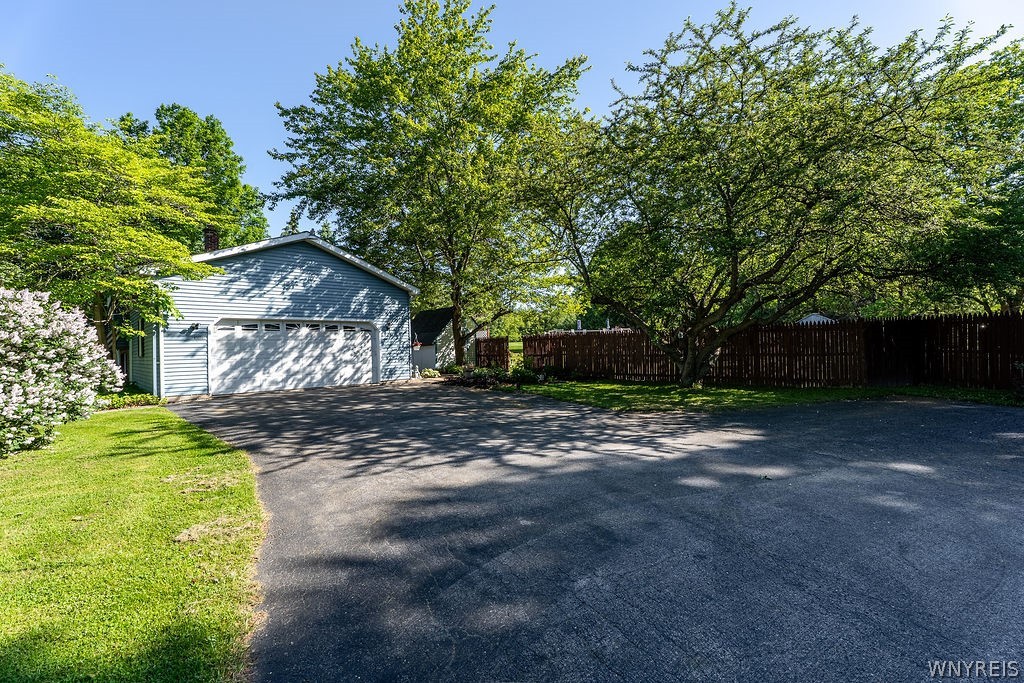13670 Martin Road Akron, NY 14001 - Photo 35 of 49