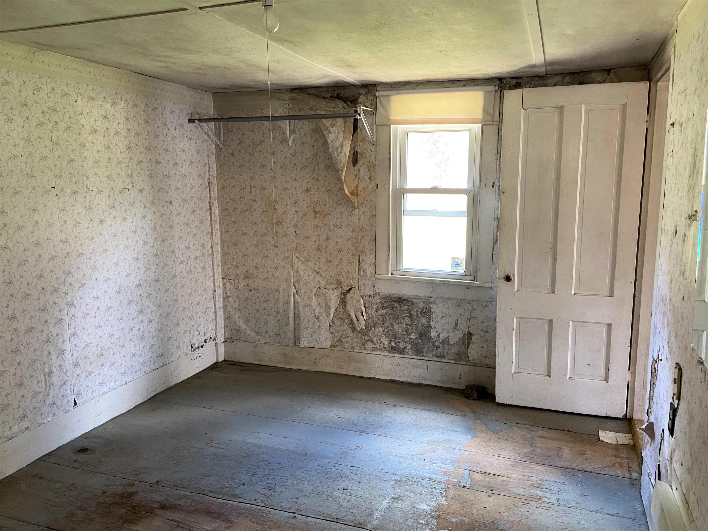 199 Middle Road Fairfield, ME 04937 - Photo 12 of 20 12 Bedroom 3