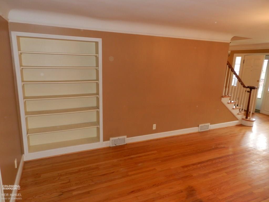 227 Cherokee Road Pontiac, MI 48341 - Photo 6 of 35