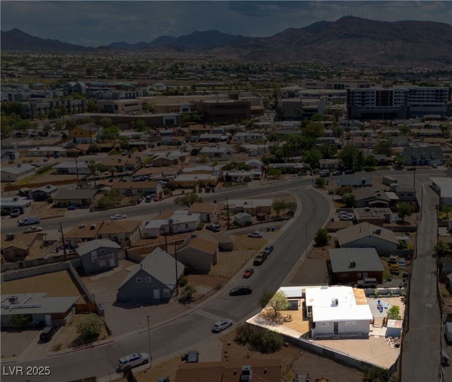 67 Oklahoma Drive Henderson, NV 89015 - Photo 41 of 42 Minutes from Downtown Henderson Water Street Distr