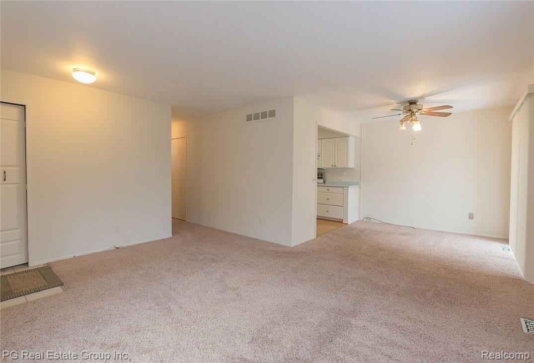 1923 Allenway Court Rochester, MI 48309 - Photo 14 of 30 8D42B997-026D-485F-BB0A-05654EAB0C74.jpeg