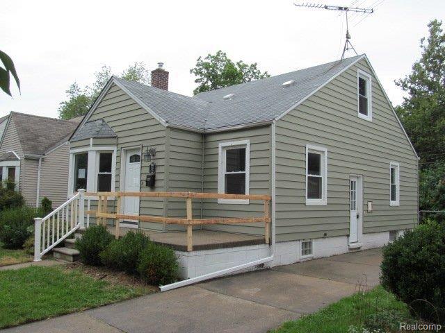 838 Columbia Road Berkley, MI 48072 - Photo 2 of 25 261-929756 - Front Right.JPG