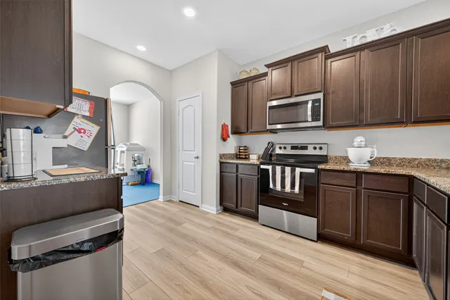 $2,000 | 10811 Anthonomus Way, Richmond, TX 77469