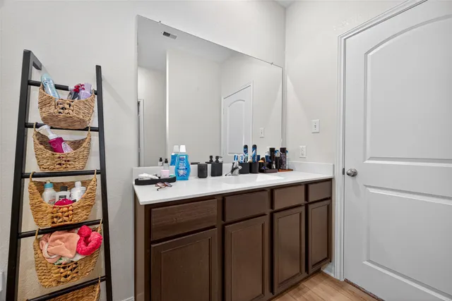 $2,000 | 10811 Anthonomus Way, Richmond, TX 77469