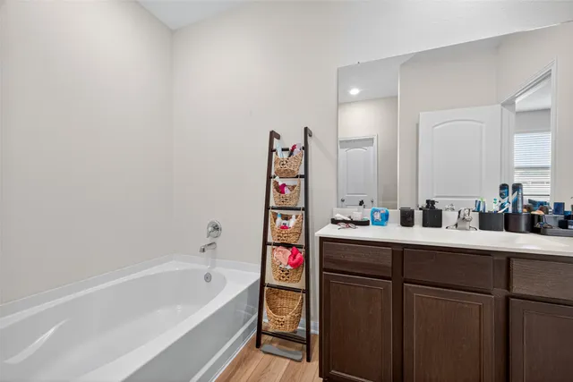 $2,000 | 10811 Anthonomus Way, Richmond, TX 77469