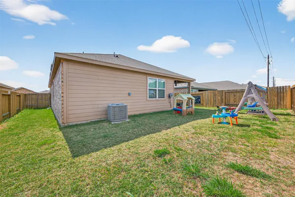 $1,950 | 10811 Anthonomus Way, Richmond, TX 77469