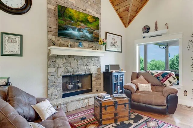 $669,000 | 2079 Gallatin Road, Young Harris, GA 30582