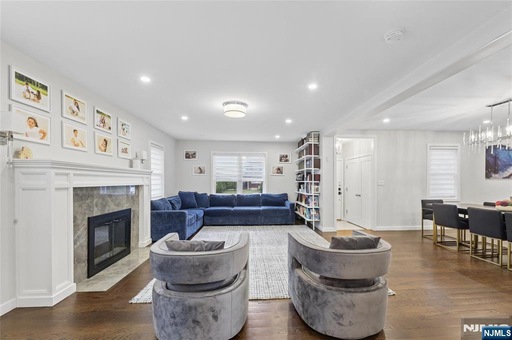 373 Briarcliffe Road Teaneck, NJ 07666 - Photo 3 of 29