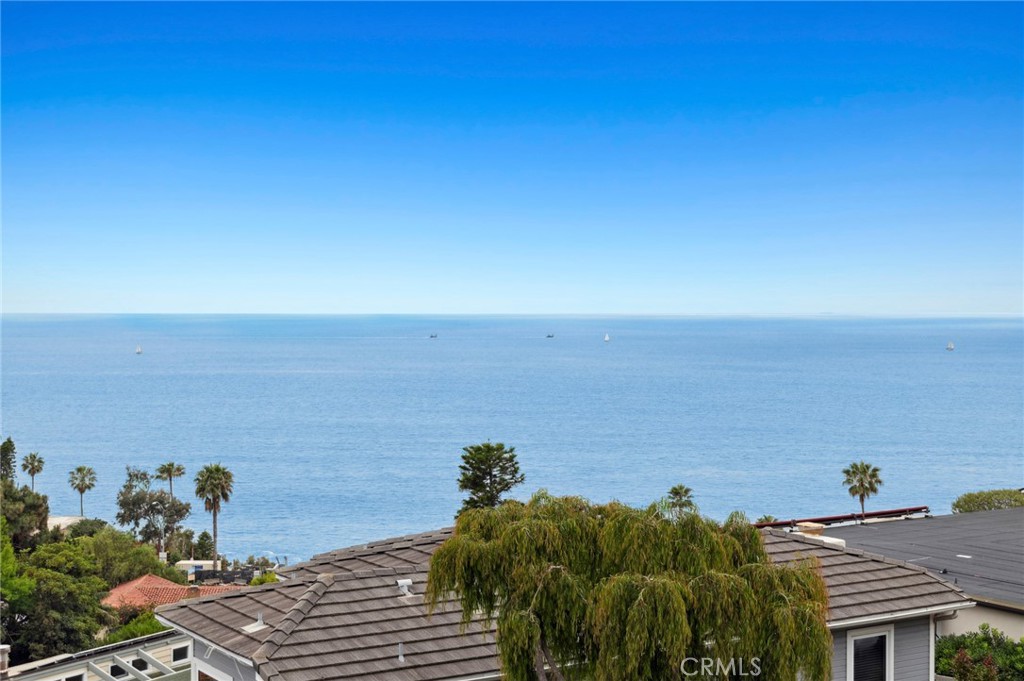 31452 Holly Drive Laguna Beach, CA 92651 - Photo 4 of 23