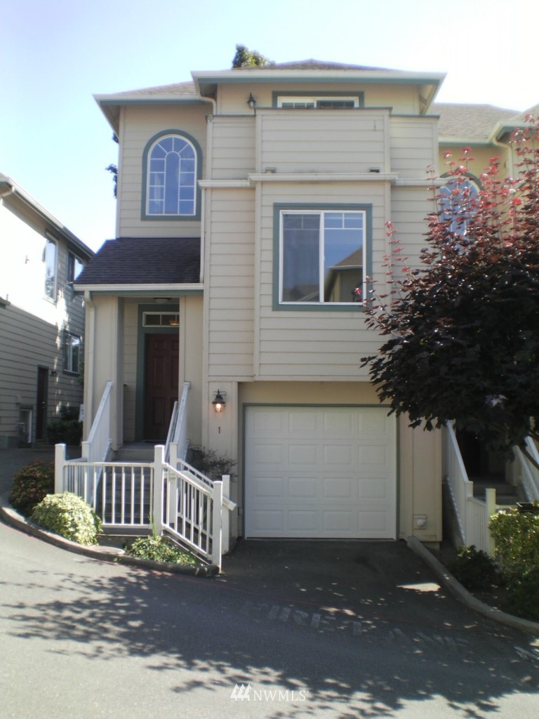 821 Sunset Boulevard Northeast, Unit B1 Renton, WA 98056 - Photo 1 of 1 Gallery Image 1