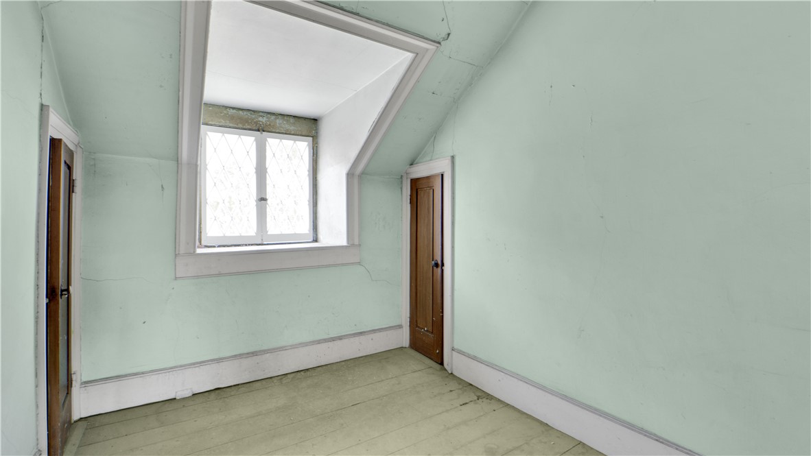 1096 Victor Road Macedon, NY 14502 - Photo 29 of 49 Another Bedroom upstairs out of the 4 with new Fre