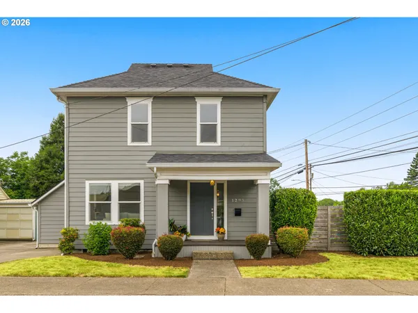 $389,900 | 1295 14th Street Northeast, Salem, OR 97301
