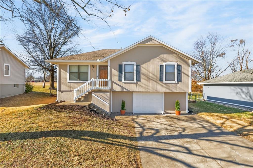 507 Poplar Street Peculiar, MO 64078 - Photo 1 of 1