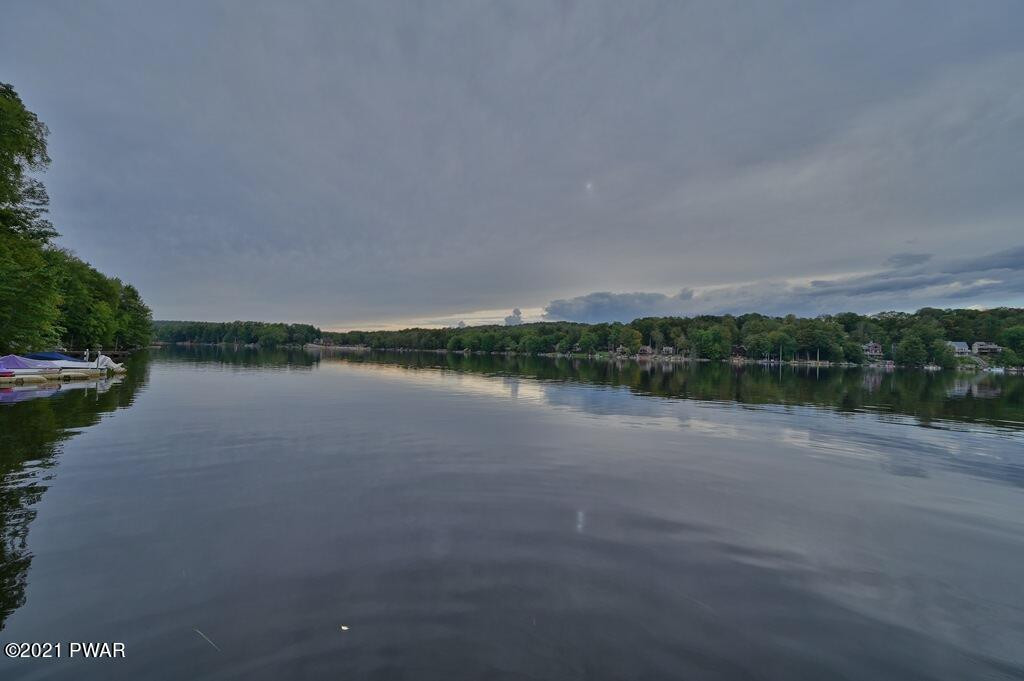 27 Roamingwood Road Lake Ariel, PA 18436 - Photo 2 of 105