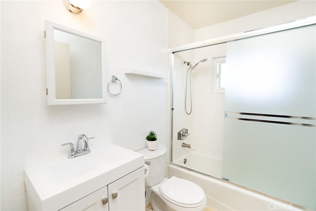740 Walnut Lane Santa Barbara, CA 93111 - Photo 28 of 28 a bathroom with a sink a toilet and shower