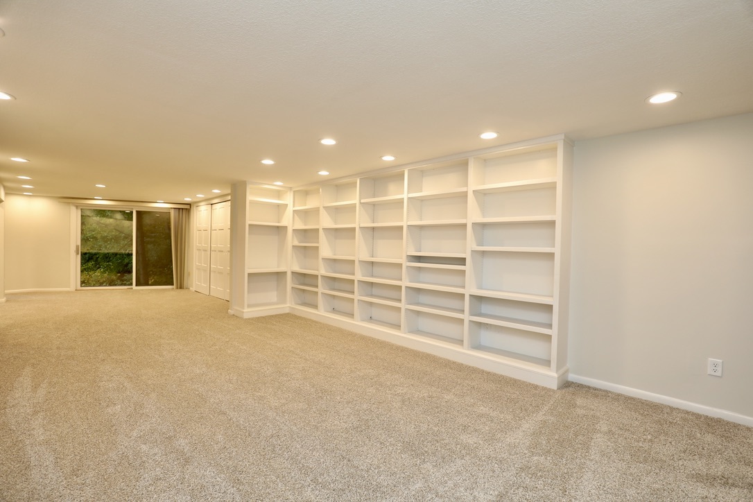 4 Kings Turn Bourbonnais, IL 60914 - Photo 16 of 28 a view of an empty room with a window