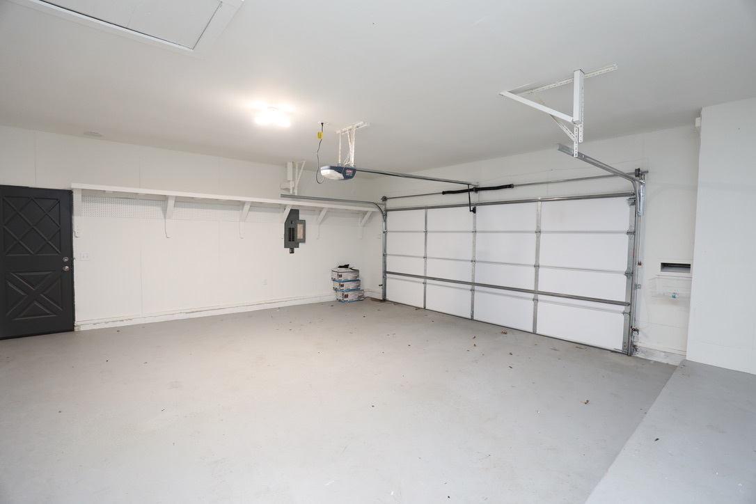 4 Kings Turn Bourbonnais, IL 60914 - Photo 21 of 28 a view of a garage