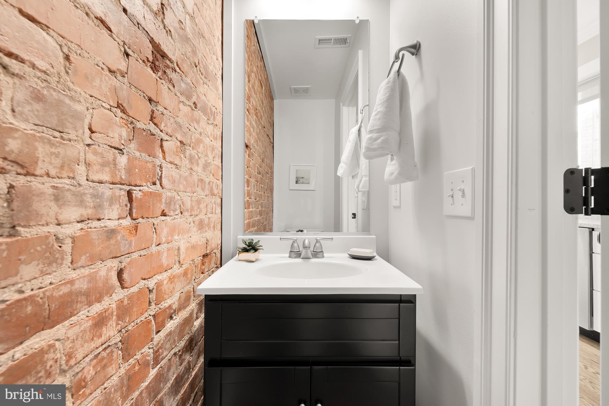 148 R Street Northeast Washington, DC 20002 - Photo 13 of 37