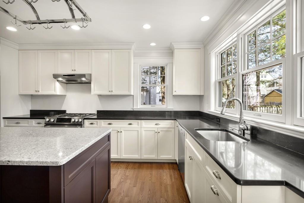47 Charlotte Road Newton, MA 02459 - Photo 9 of 28