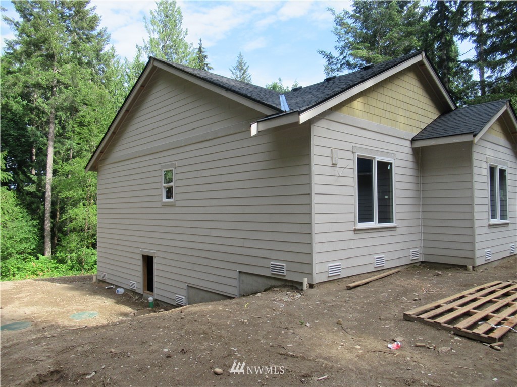 8151 Toad Road Southwest Port Orchard, WA 98367 - Photo 4 of 8 Gallery Image 4