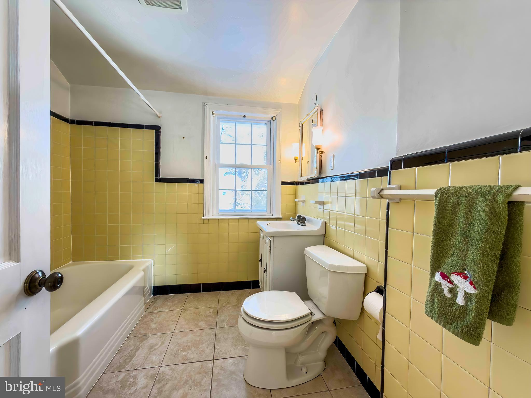 425 Harrington Road Havertown, PA 19083 - Photo 14 of 17