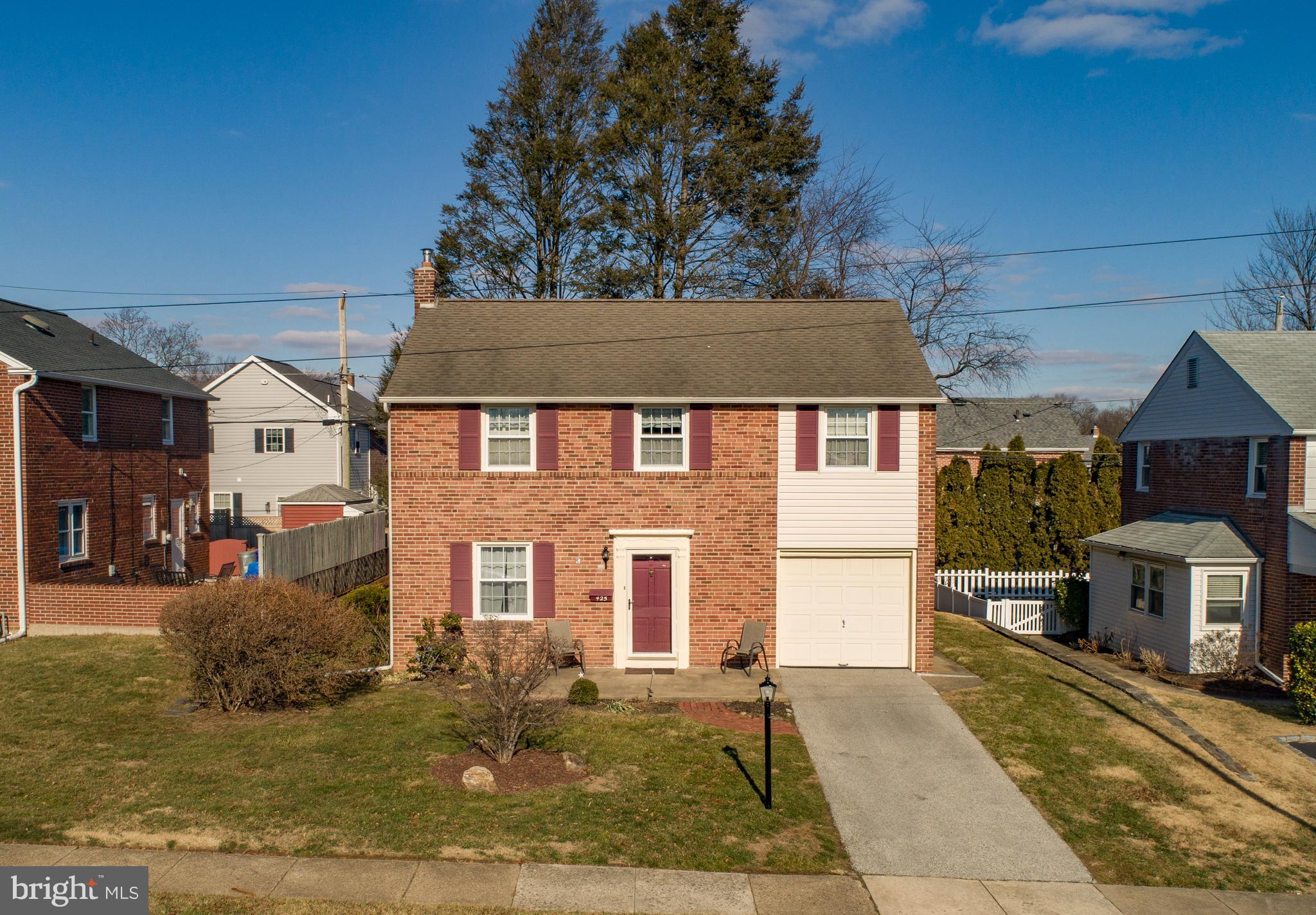 425 Harrington Road Havertown, PA 19083 - Photo 2 of 17