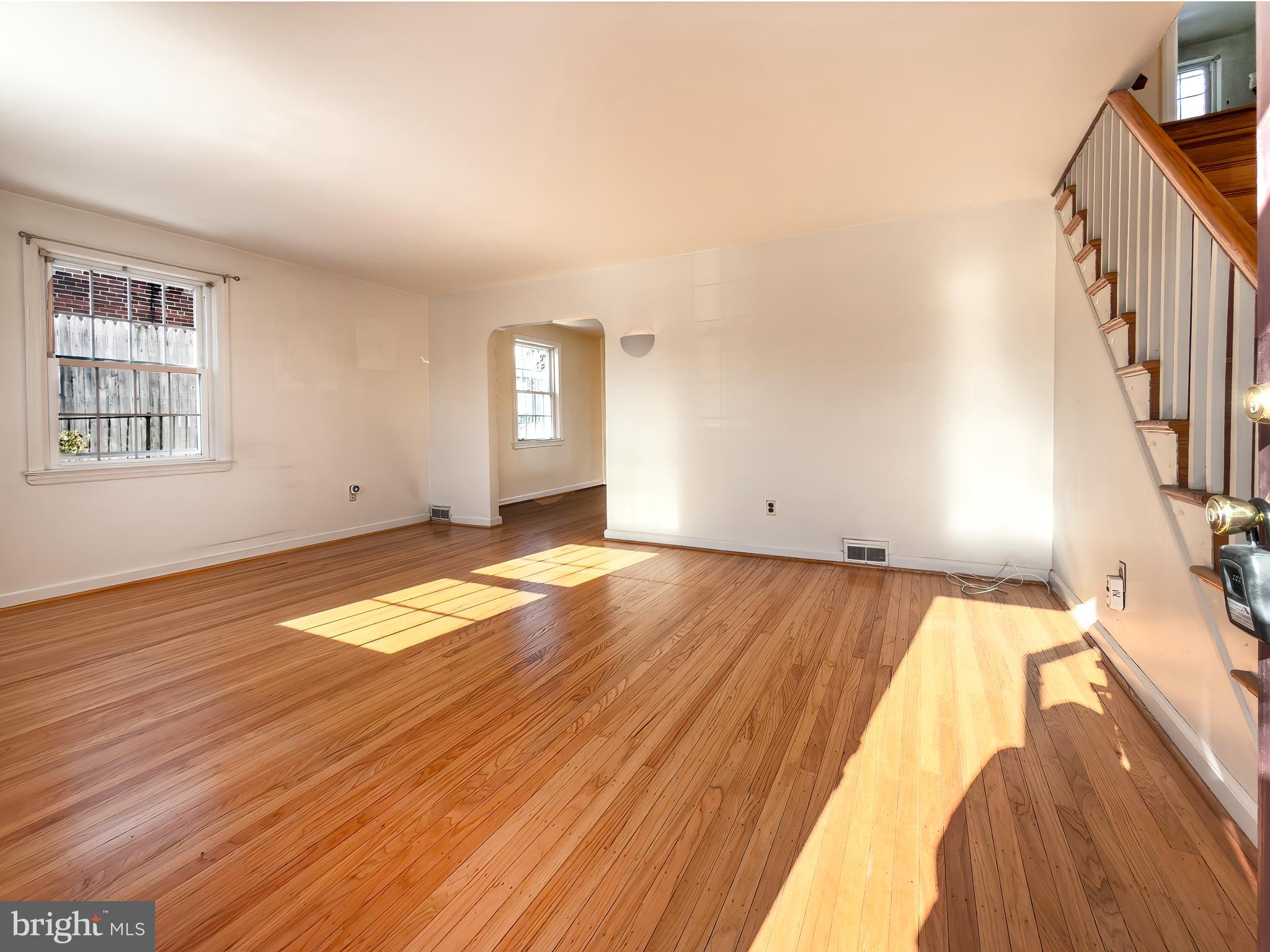 425 Harrington Road Havertown, PA 19083 - Photo 4 of 17