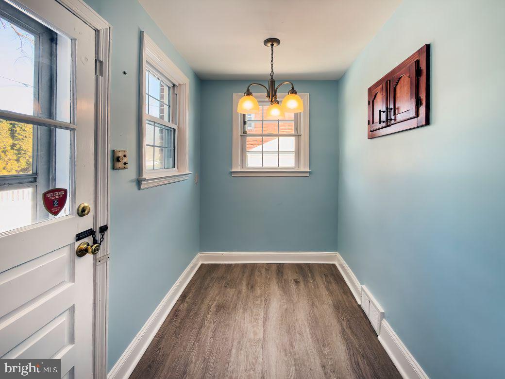 425 Harrington Road Havertown, PA 19083 - Photo 9 of 17