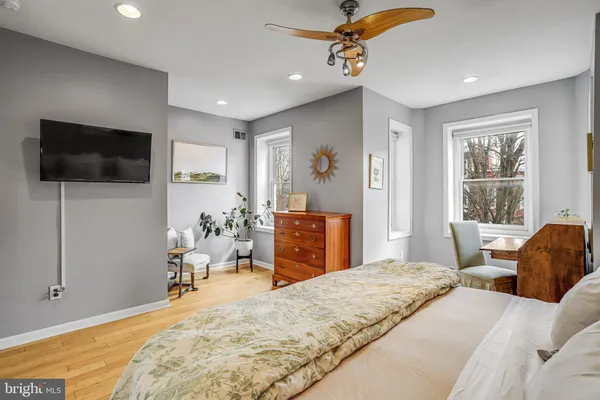 $789,000 | 313 M Street Northwest, Washington, DC 20001