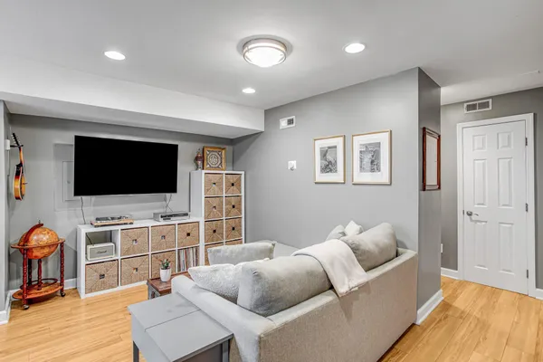 $789,000 | 313 M Street Northwest, Washington, DC 20001