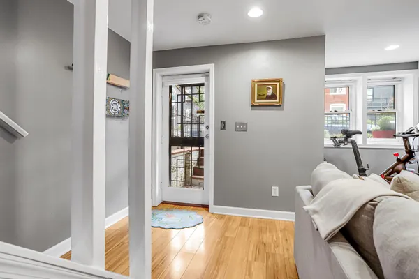 $789,000 | 313 M Street Northwest, Washington, DC 20001