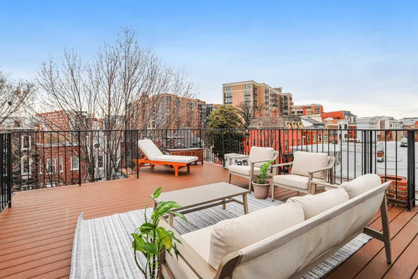 $789,000 | 313 M Street Northwest, Washington, DC 20001